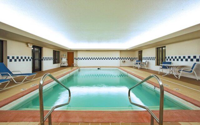 Holiday Inn Express Hotel & Suites East Lansing by IHG