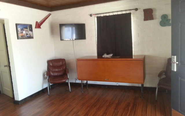 Sterling Gardens Hotel