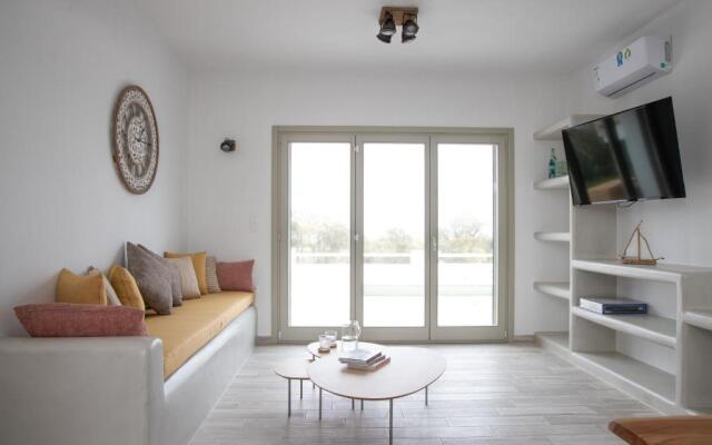 Plaka Villas Naxos Sofia sleeps 7