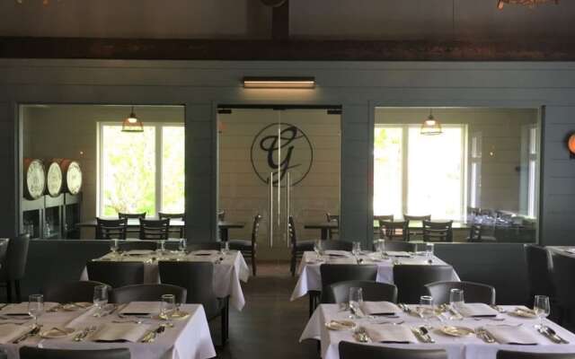 Glenora Inn & Distillery