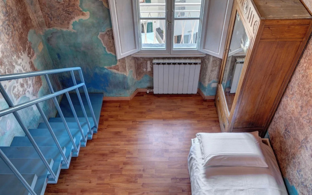 Palestro Apartment by Mamo Florence