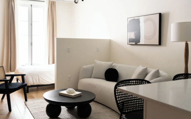 Maison Place Jacques-Cartier by Luxury In Transit