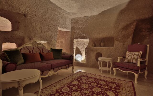 Elit Cave Suites