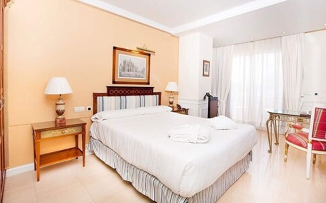 Apartamentos Guadalpin Boutique