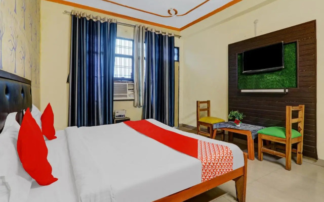 OYO Flagship 80553 Shubhangi Palace