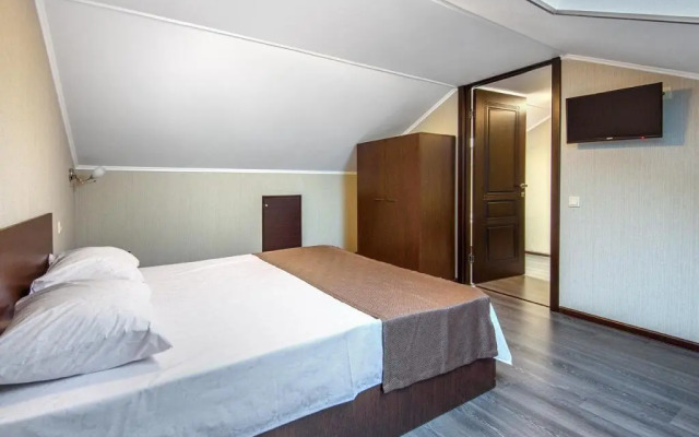 Guest house on Terskogo 36