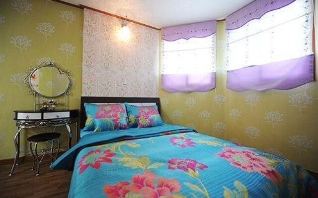 Ganghwa Punggyung gryujineon zip Pension