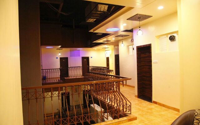 Popular Hotel