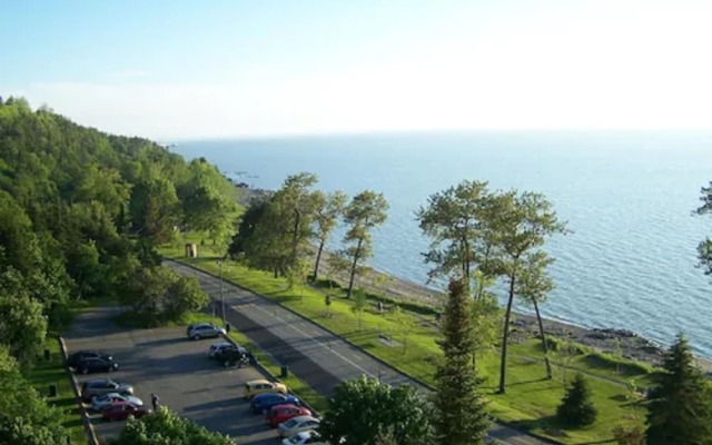 Auberge De La Pointe