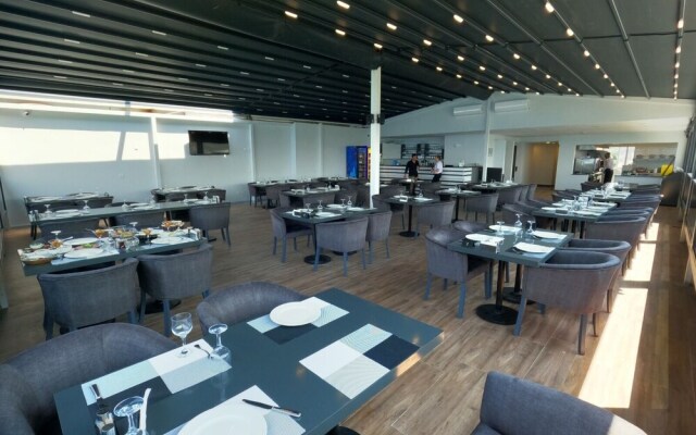 Avsa Extra Vagant Hotel