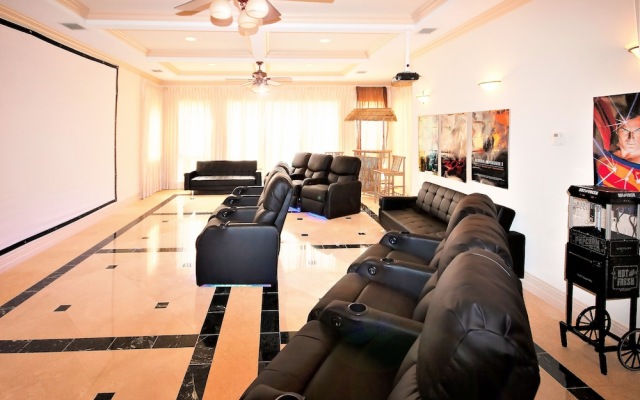 Chateau Paradiso Plantation Mansion villa