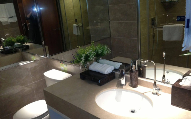 Yiwu Wendemu International Hotel