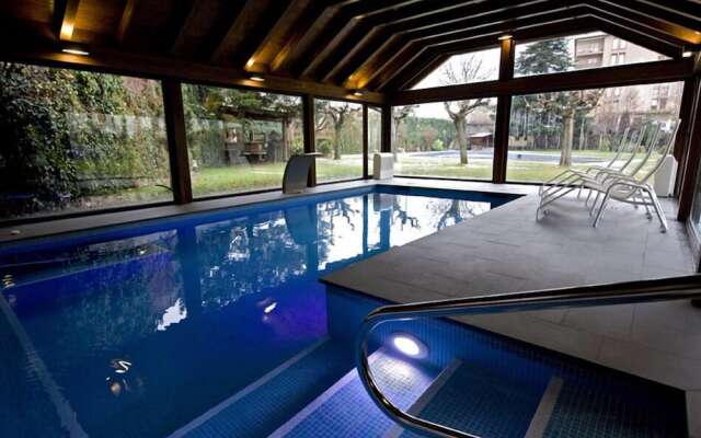 Apartamentos Pessets Adelaida