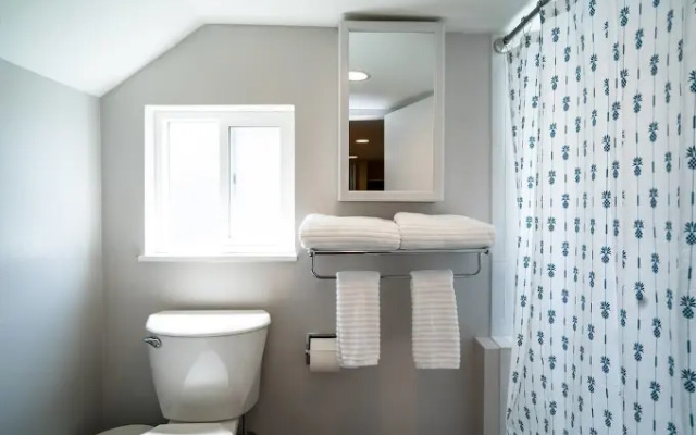 Newly Renovated Rino Retreat