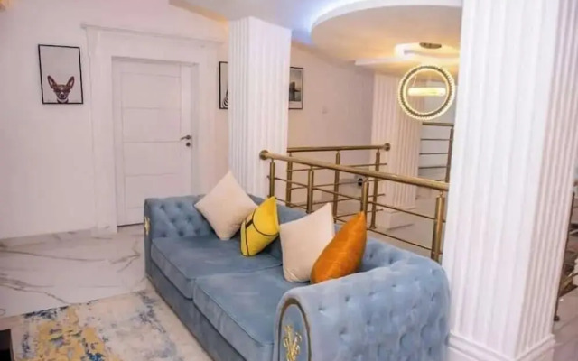 Mondeestars Luxury Home