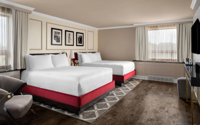 The Drake Oak Brook, Autograph Collection