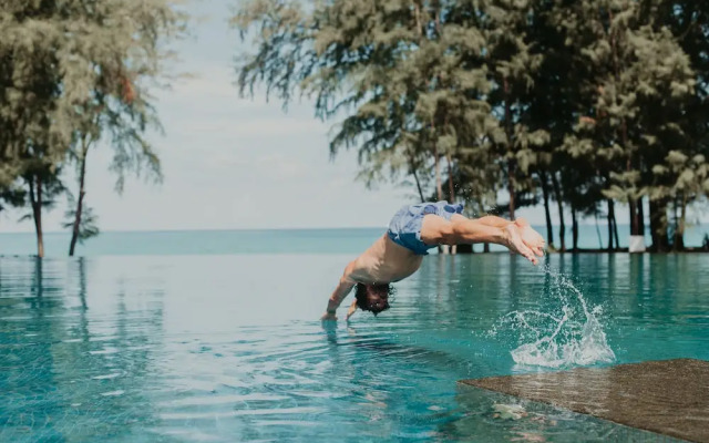 Splash Beach Villa Resort