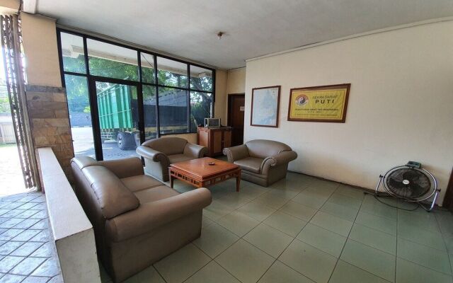 Oyo 2992 Hotel Likita
