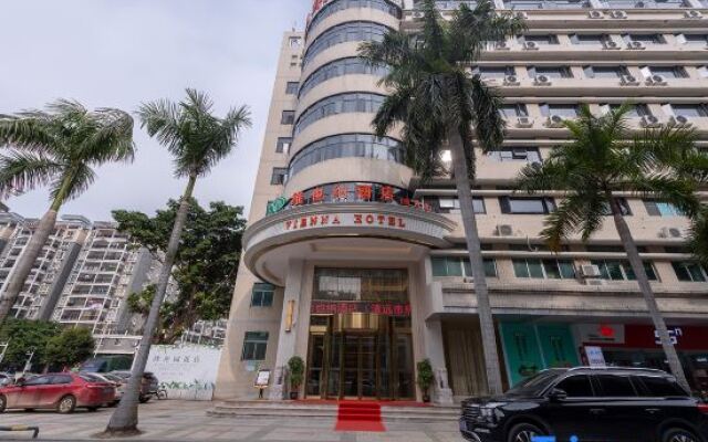 Vienna Hotel (Qingyuan Shunying Times Square City Hall Branch)