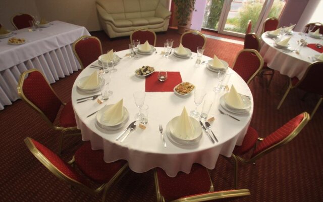 Hotel CITY **** Galanta