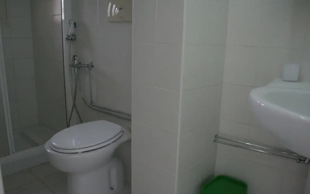 Urban Oasis Hostel