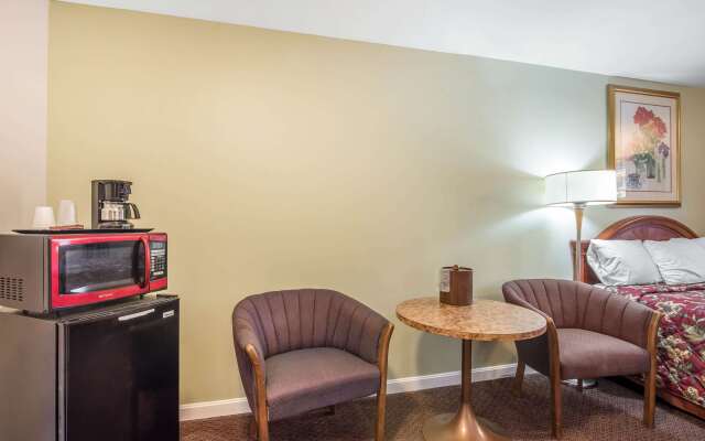 Rodeway Inn Bellows Falls