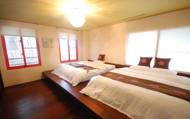March Three Inn