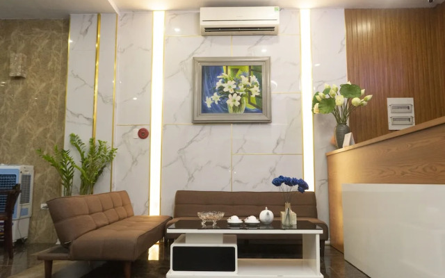 Sen Hotel My Dinh Song Da