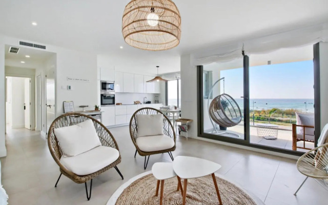 Panorama Beach - Sky View