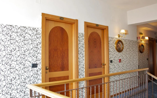 Business Hotel