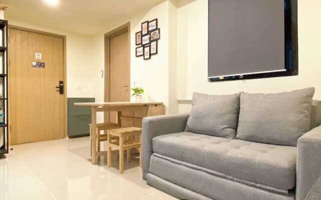 Restful And Cozy Living 2Br Meikarta Apartment