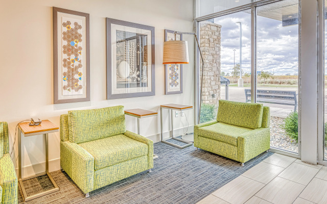 Holiday Inn Express & Suites Rantoul by IHG