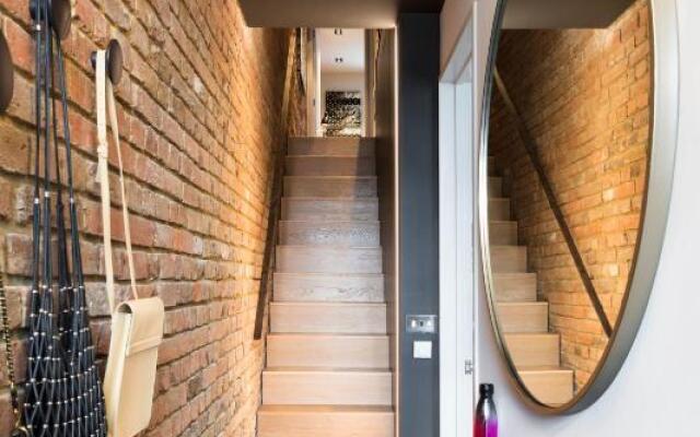 Contemporary Boutique Residence