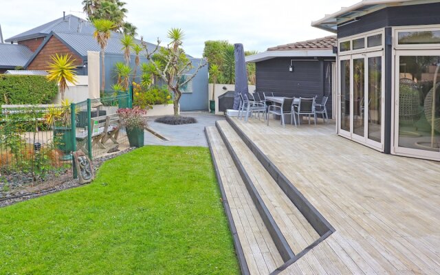 Hideaway in Harrowfield