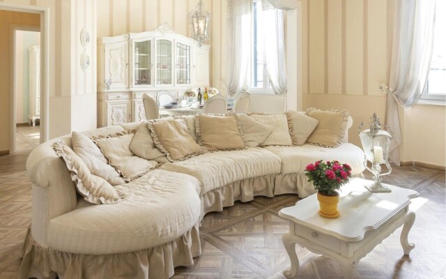 Beautiful Apartment in Viareggio With 3 Bedrooms, Jacuzzi and Sauna