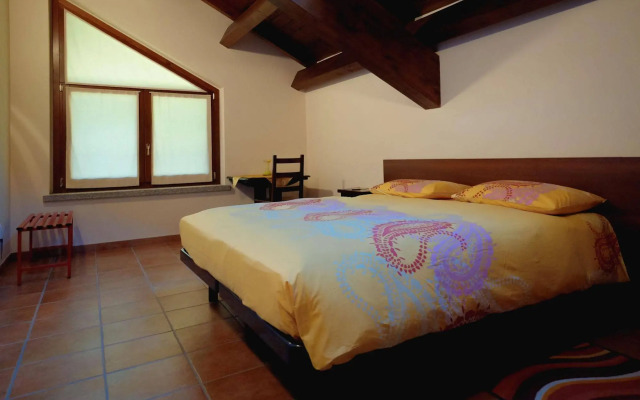 Altana Del Motto Rosso