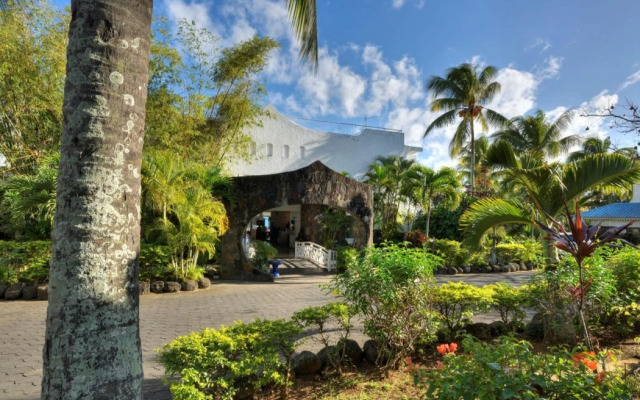 Coral Azur Beach Resort