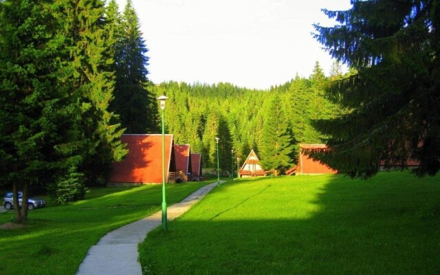 Malina Holiday Village