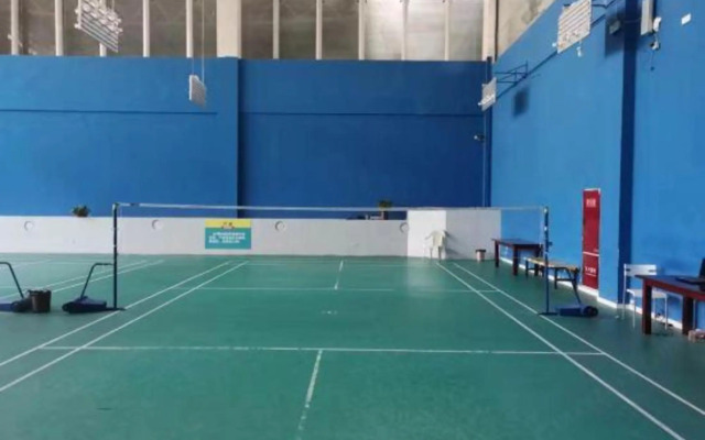 Vienna International Hotel (Mount Emei Crystal Plaza Hotel)