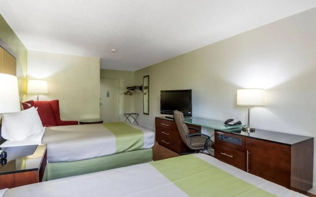 Econo Lodge Airport near Billy Graham Parkway