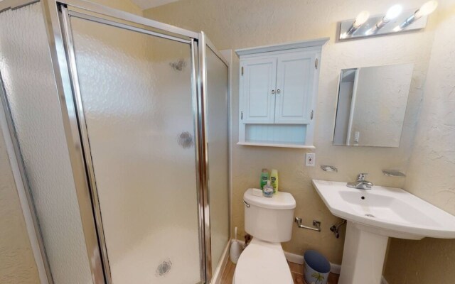 Peacock Bungalow - Left