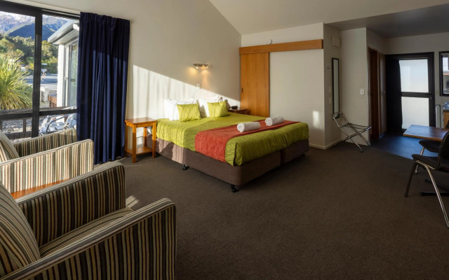 Alpine Glacier Motel – Guest Rooms – Franz Josef