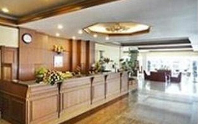 Thaksin Hotel