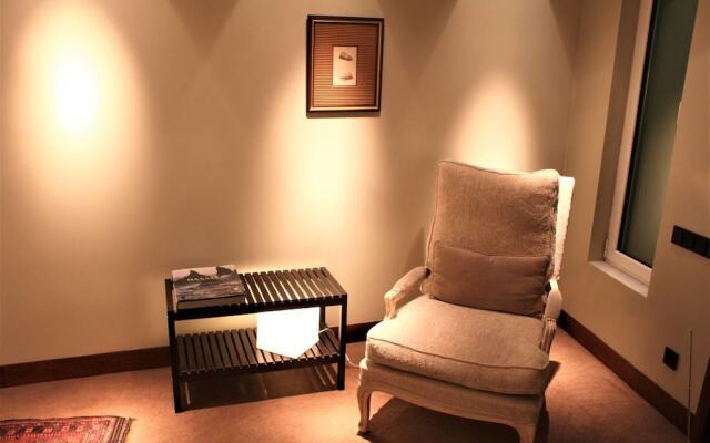 Elegant & Cozy Central Apt • 5' to Athens Metro St