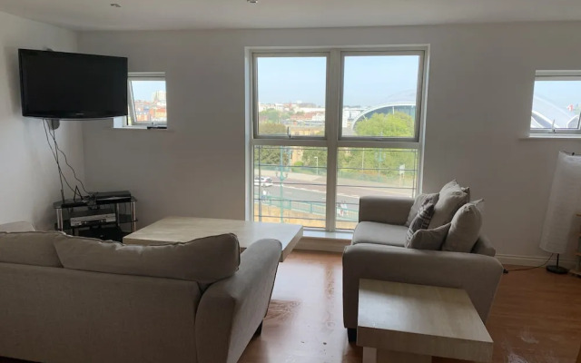 Impeccable 2-bed Apartment in Gateshead