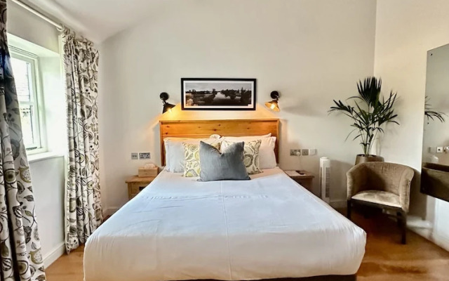 The chequers at Burcot