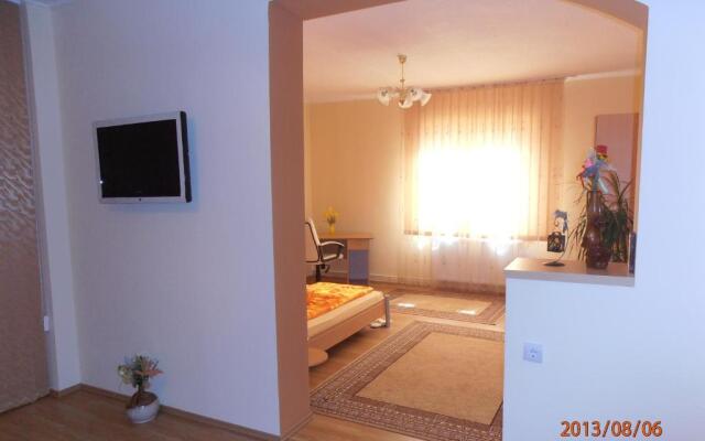 Casa Doma'r - Alina