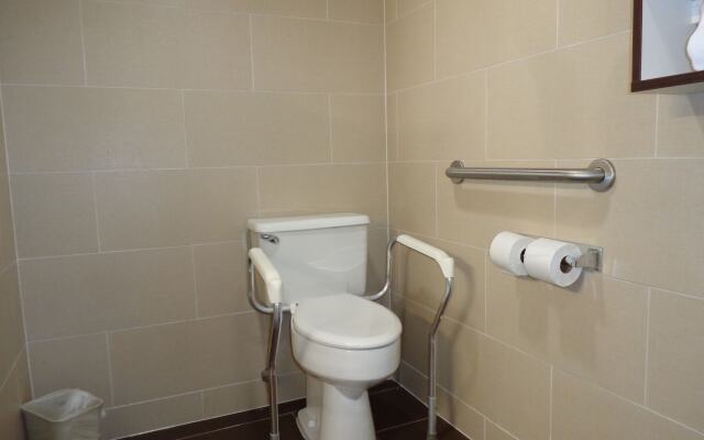 Howard Johnson Inn Suffern