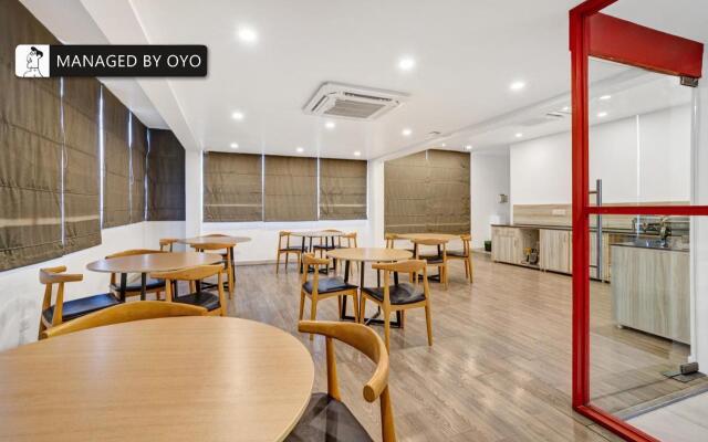Super Oyo Townhouse Oak Spruce Hotels A2 Indiranagar