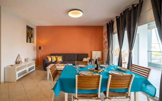 David Holiday Apartment by Estia